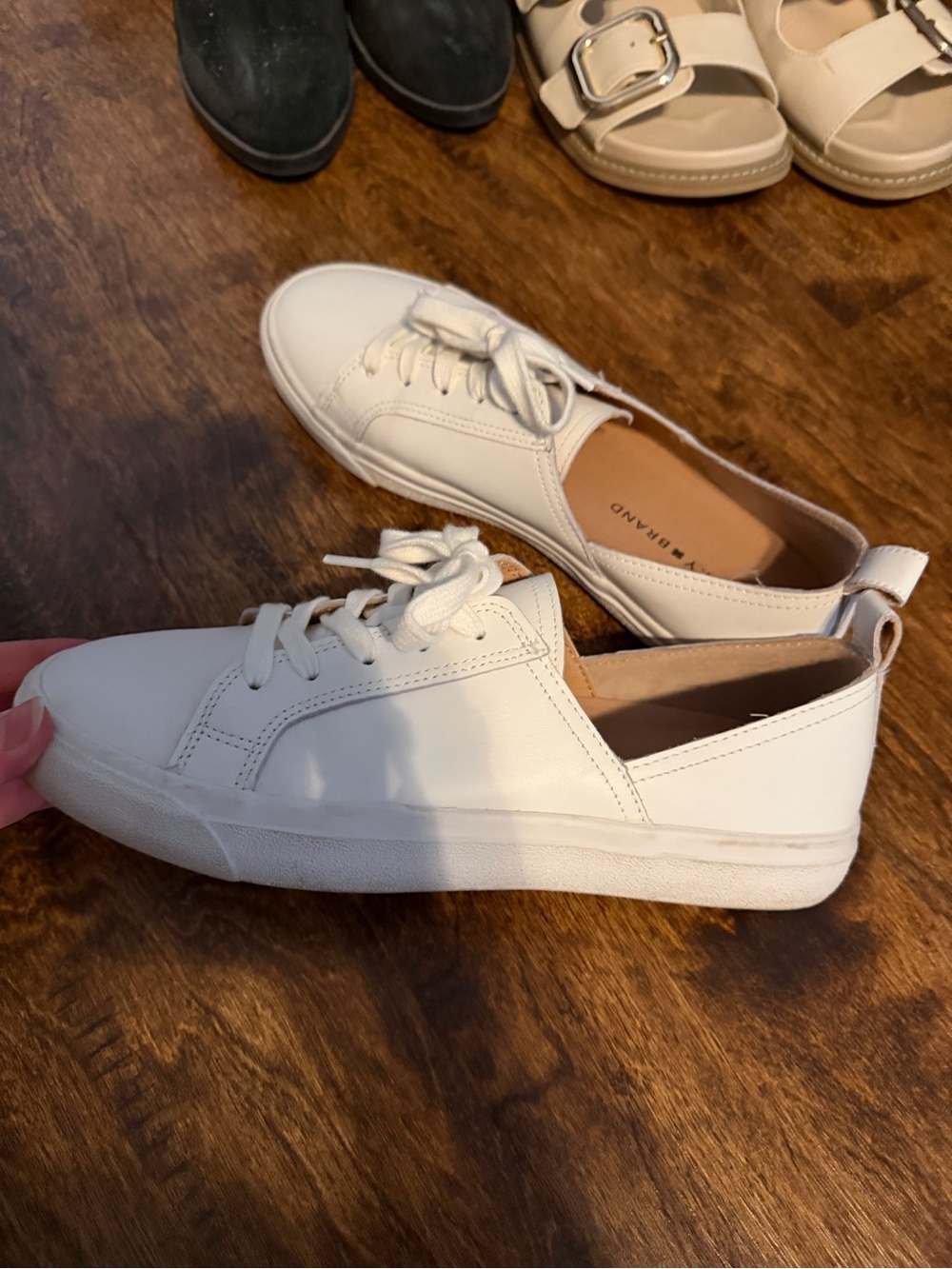 Lucky Brand White Low-Top Leather Lace-Up Sneakers